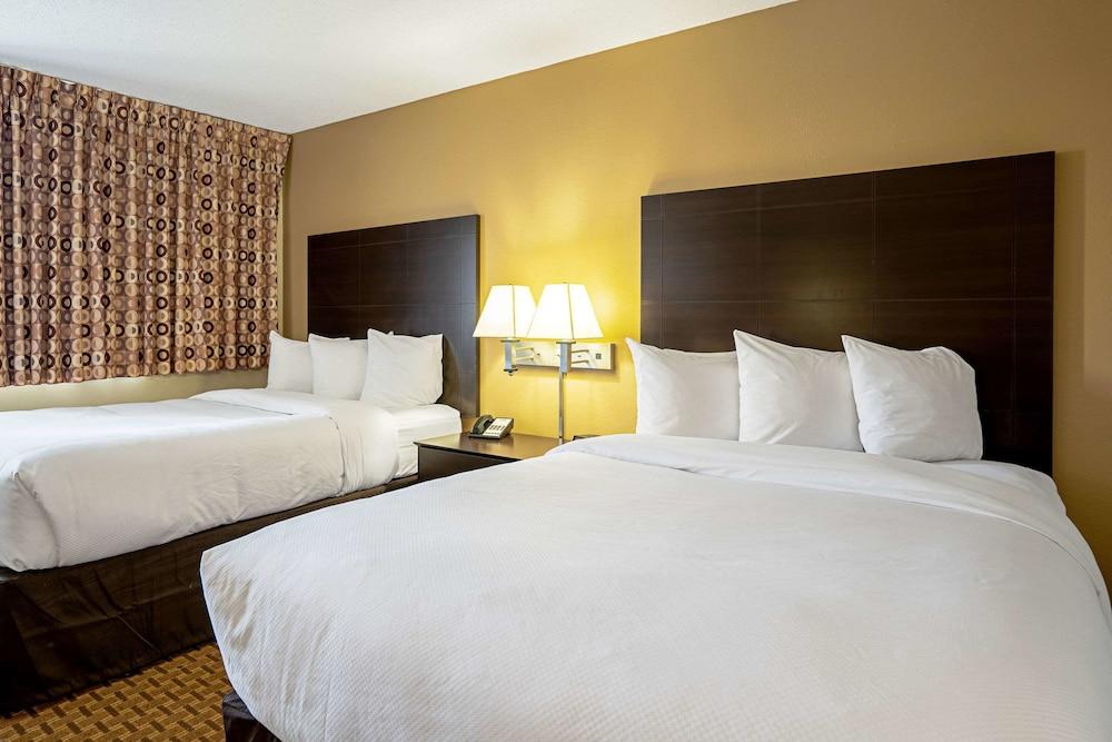 Hotel Mainstay Hamilton Place